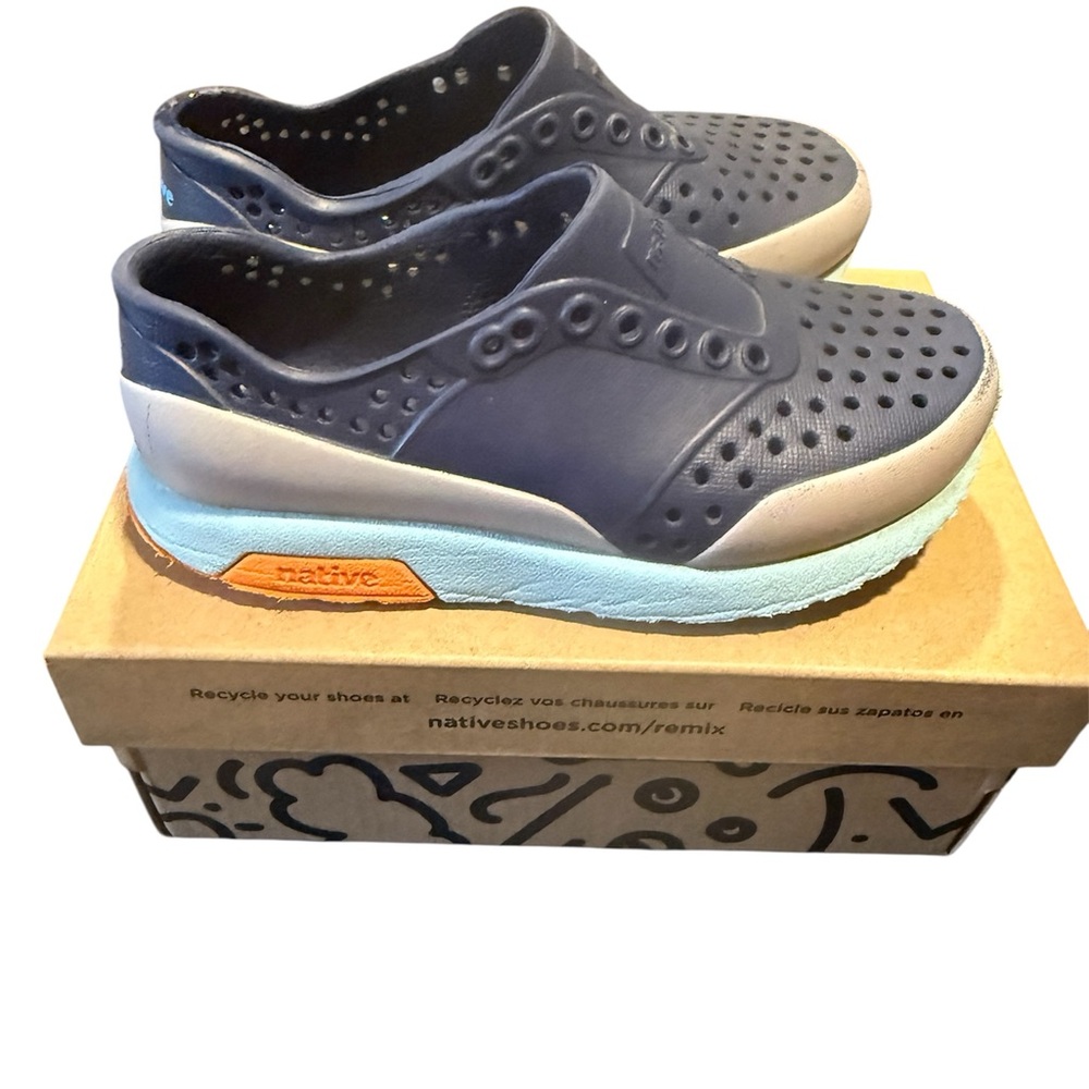 Native Kids Shoes Size C9